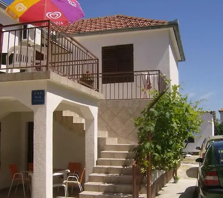 Apartmani Dokoza Апартаменты